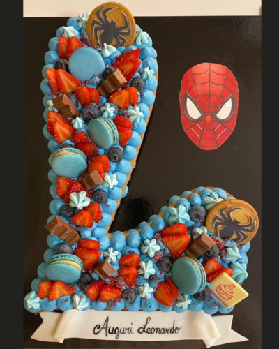 Cream tart Spiderman